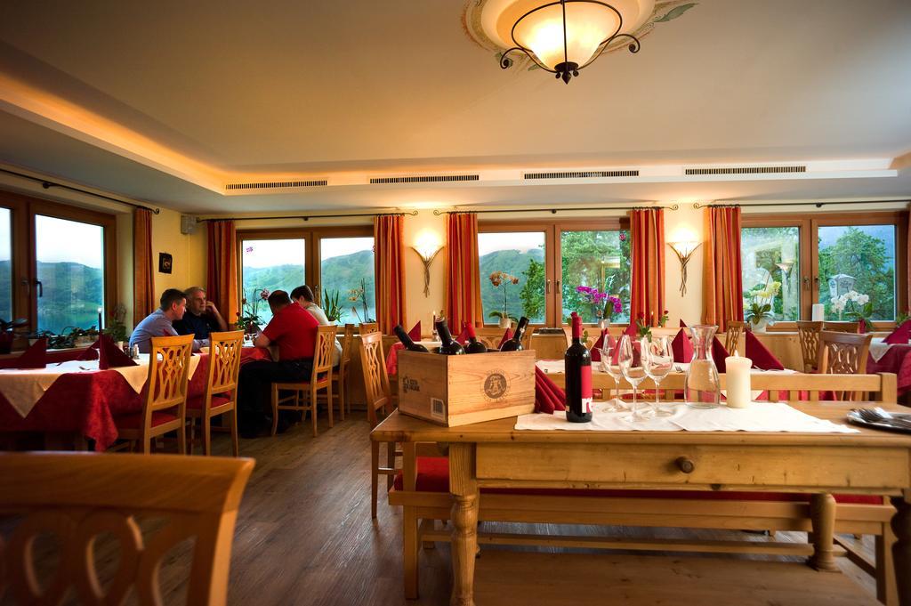Hotel Schoenberger Nussdorf am Attersee Exterior foto